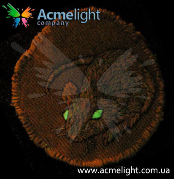 svetyaschiesya nakleyki na rukzak 1